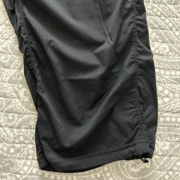 Lululemon Studio Crop Pants 👖 - Picture 6 of 8